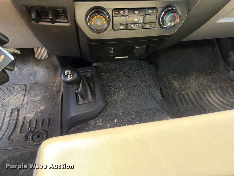 image for item ED0199 2017 Ford F350 Super Duty Crew Cab utility bed pickup truck