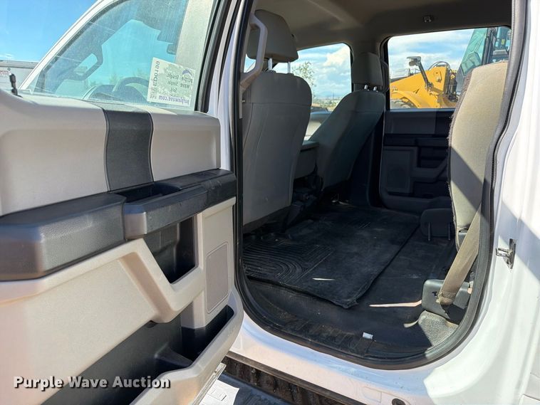 image for item ED0199 2017 Ford F350 Super Duty Crew Cab utility bed pickup truck