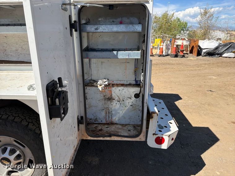 image for item ED0200 2020 Chevrolet Silverado 2500 Crew Cab utility bed pickup truck
