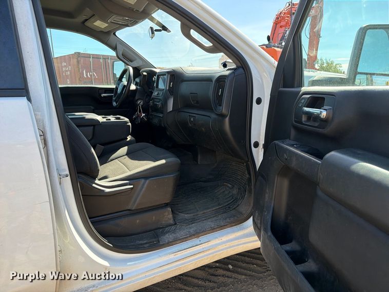 image for item ED0200 2020 Chevrolet Silverado 2500 Crew Cab utility bed pickup truck