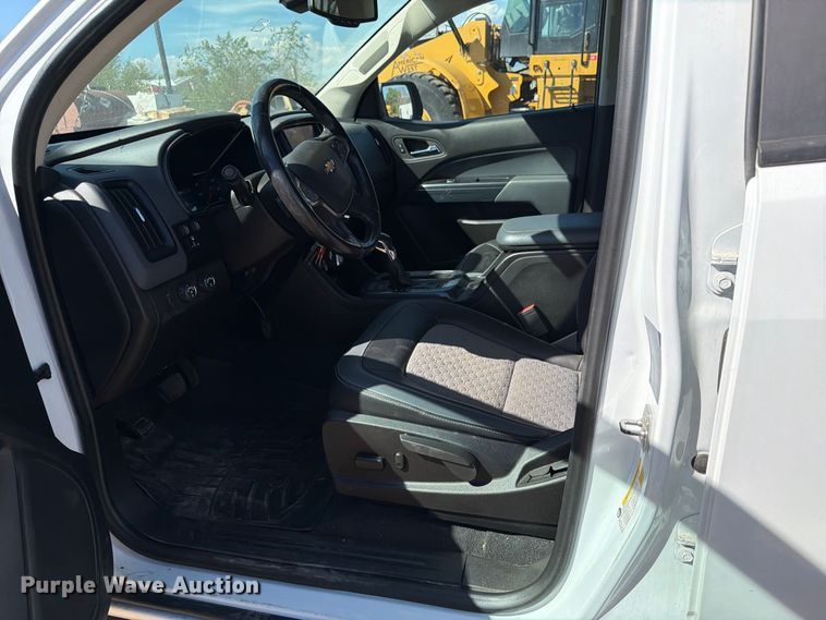 image for item ED0201 2022 Chevrolet Colorado Z71 Crew Cab pickup truck