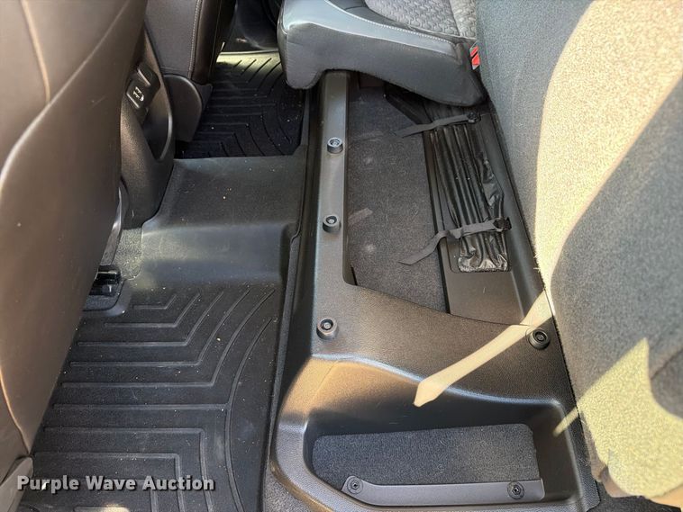 image for item ED0201 2022 Chevrolet Colorado Z71 Crew Cab pickup truck