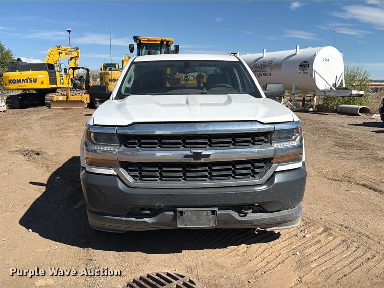 image for item ED0202 2018 Chevrolet Silverado 1500 Crew Cab pickup truck