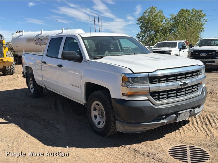 image for item ED0202 2018 Chevrolet Silverado 1500 Crew Cab pickup truck