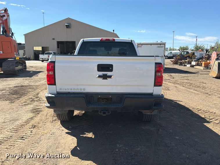 image for item ED0202 2018 Chevrolet Silverado 1500 Crew Cab pickup truck