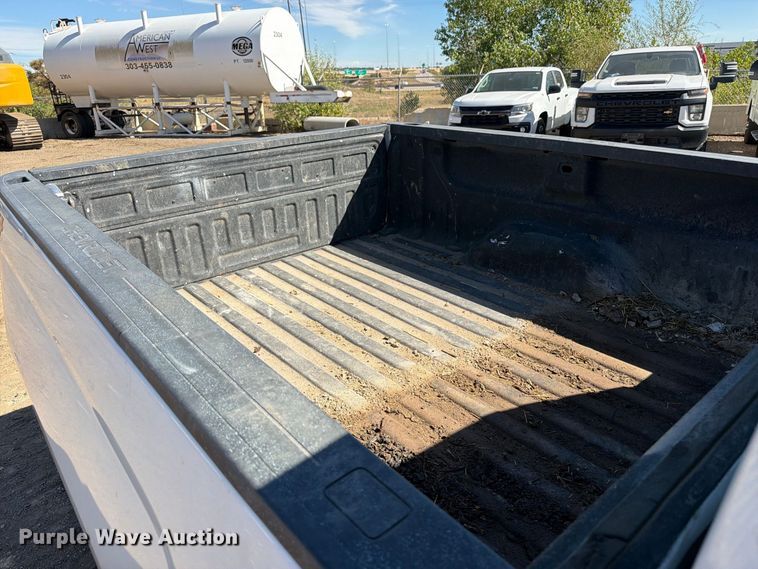 image for item ED0202 2018 Chevrolet Silverado 1500 Crew Cab pickup truck