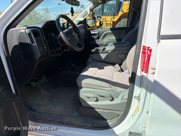 image for item ED0202 2018 Chevrolet Silverado 1500 Crew Cab pickup truck