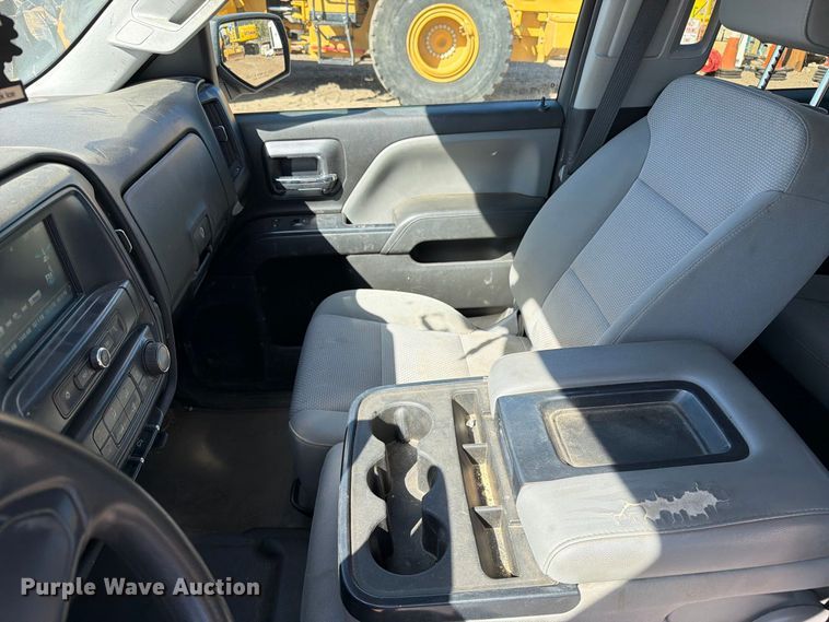 image for item ED0202 2018 Chevrolet Silverado 1500 Crew Cab pickup truck