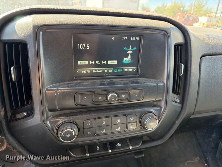 image for item ED0202 2018 Chevrolet Silverado 1500 Crew Cab pickup truck