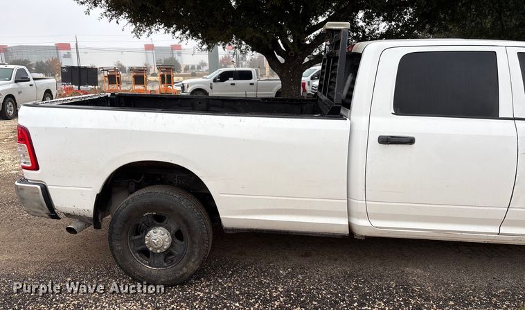 image for item ED5035 2019 RAM 2500HD Crew Cab pickup truck