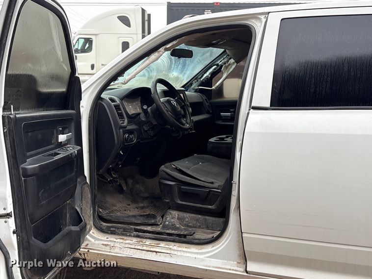 image for item ED5035 2019 RAM 2500HD Crew Cab pickup truck