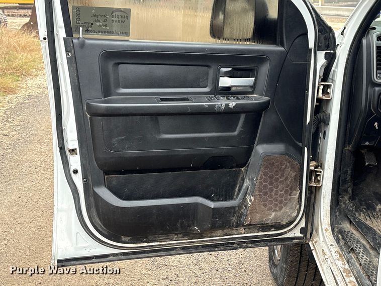 image for item ED5035 2019 RAM 2500HD Crew Cab pickup truck