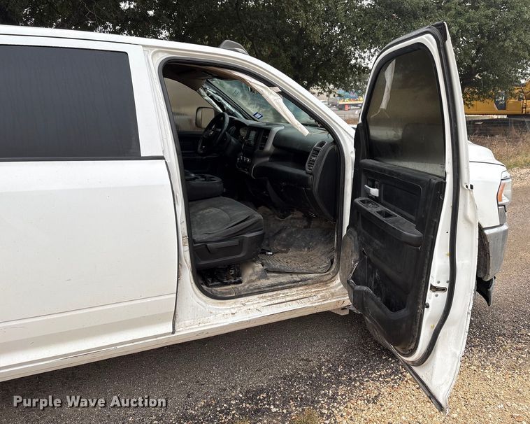 image for item ED5035 2019 RAM 2500HD Crew Cab pickup truck