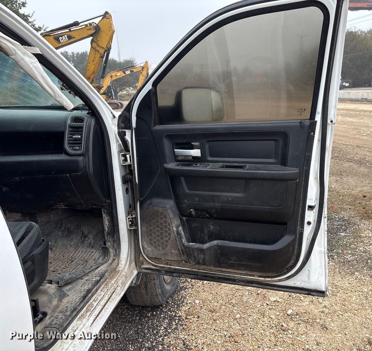 image for item ED5035 2019 RAM 2500HD Crew Cab pickup truck
