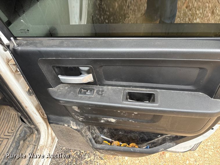 image for item ED5035 2019 RAM 2500HD Crew Cab pickup truck