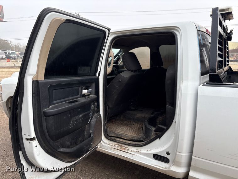 image for item ED5035 2019 RAM 2500HD Crew Cab pickup truck
