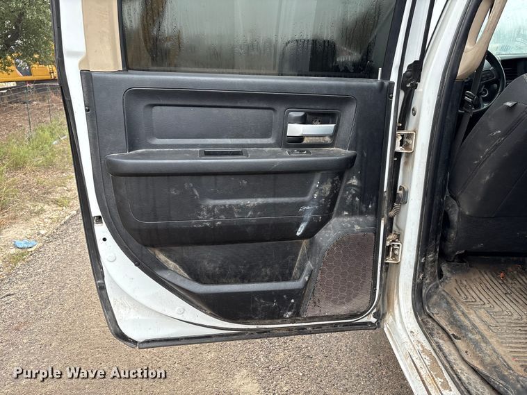 image for item ED5035 2019 RAM 2500HD Crew Cab pickup truck