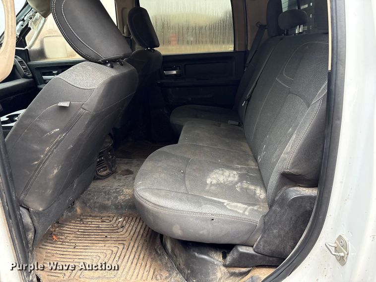 image for item ED5035 2019 RAM 2500HD Crew Cab pickup truck