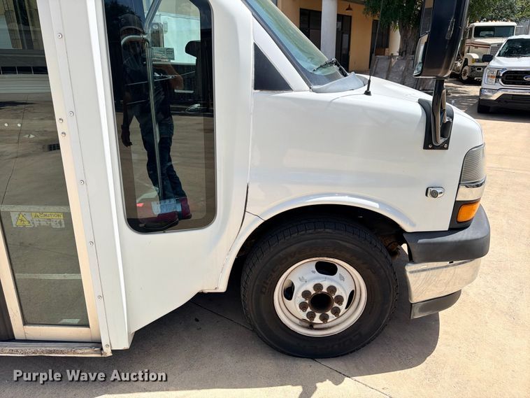 image for item ED5394 2019 Eldorado National 2010 Aerolite shuttle bus