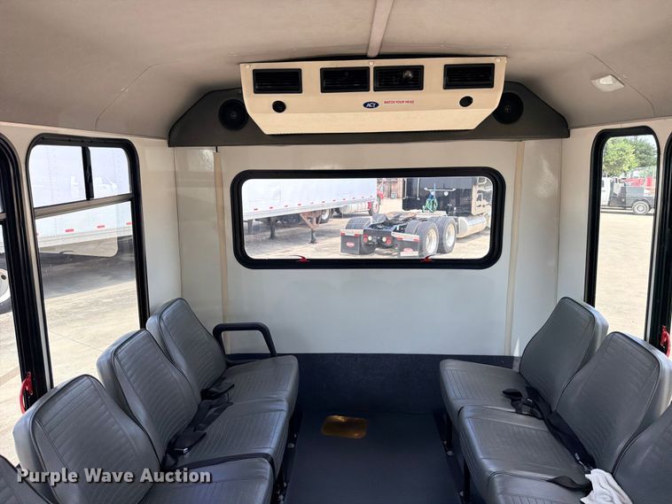 image for item ED5394 2019 Eldorado National 2010 Aerolite shuttle bus