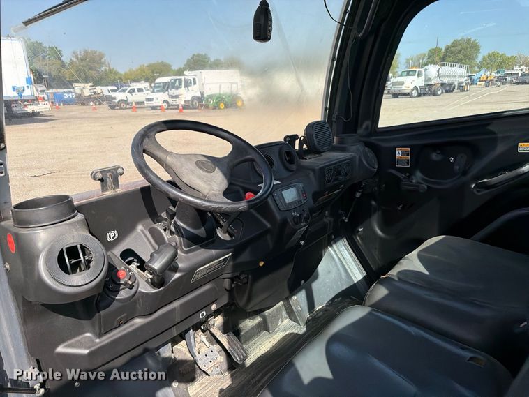 image for item EG5790 2016 Kubota RTV-X1100C utility vehicle
