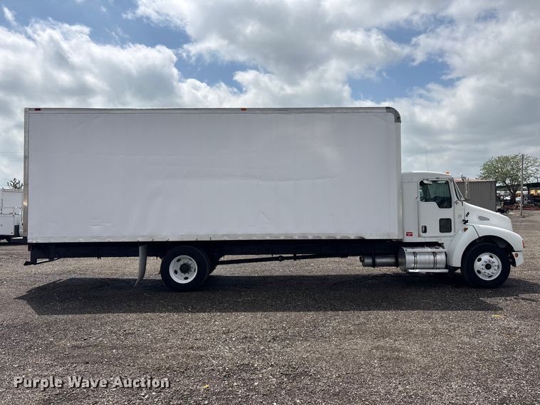 image for item EG8987 2007 Kenworth T300 box truck