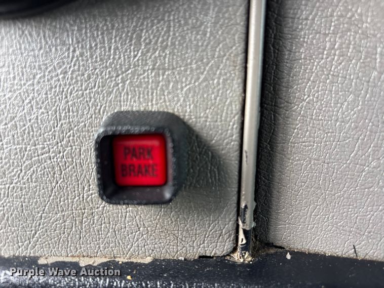 image for item EG8987 2007 Kenworth T300 box truck