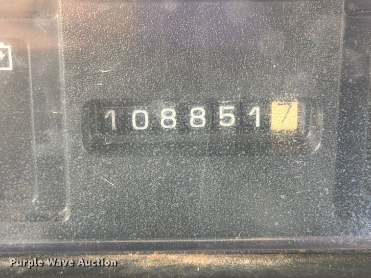 image for item EG9236 2001 Chevrolet B7 school bus