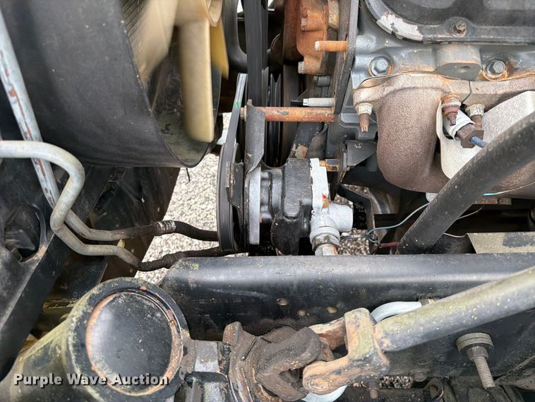 image for item EG9236 2001 Chevrolet B7 school bus