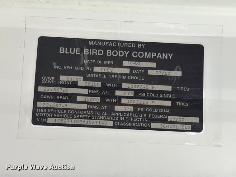 image for item EG9236 2001 Chevrolet B7 school bus