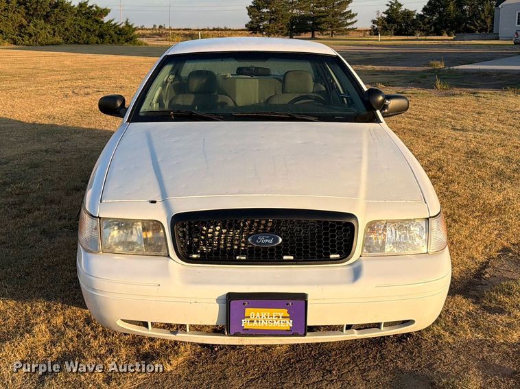 image for item EI7684 2005 Ford Crown Victoria Police Interceptor 