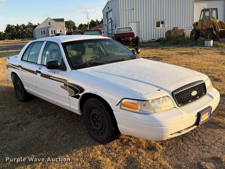 image for item EI7684 2005 Ford Crown Victoria Police Interceptor 