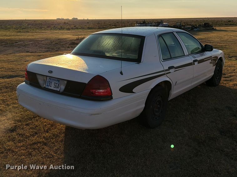 image for item EI7684 2005 Ford Crown Victoria Police Interceptor 
