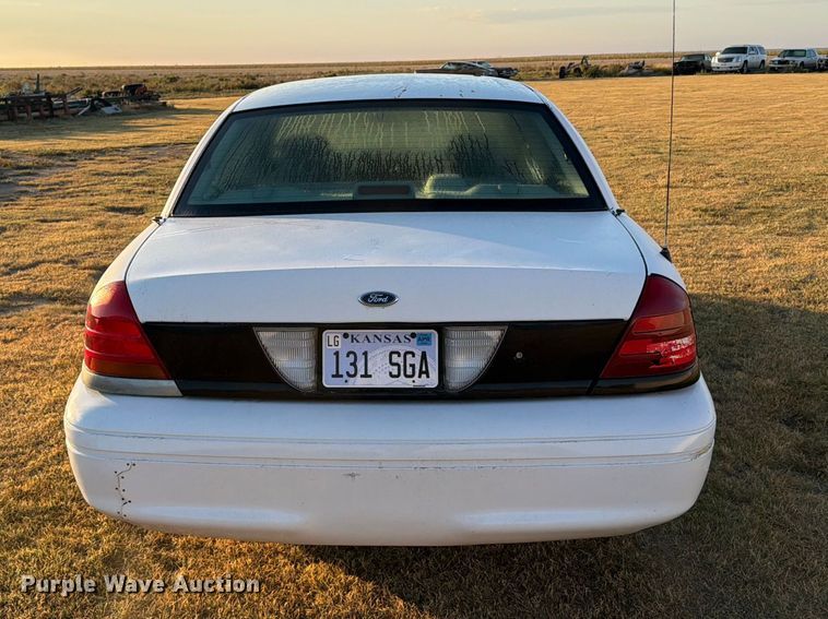 image for item EI7684 2005 Ford Crown Victoria Police Interceptor 
