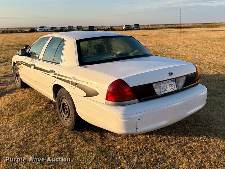 image for item EI7684 2005 Ford Crown Victoria Police Interceptor 