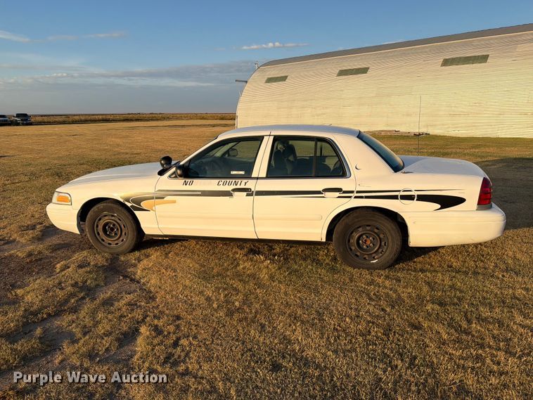 image for item EI7684 2005 Ford Crown Victoria Police Interceptor 