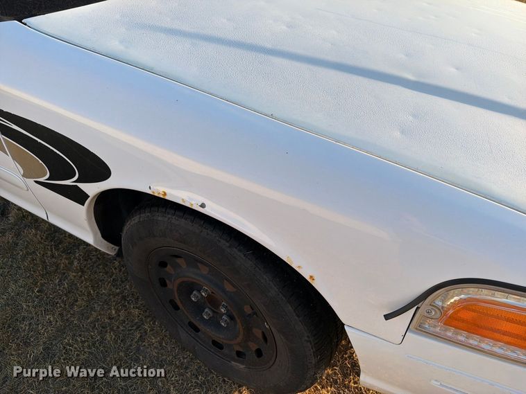 image for item EI7684 2005 Ford Crown Victoria Police Interceptor 
