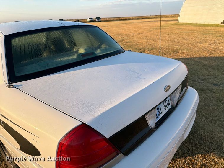 image for item EI7684 2005 Ford Crown Victoria Police Interceptor 