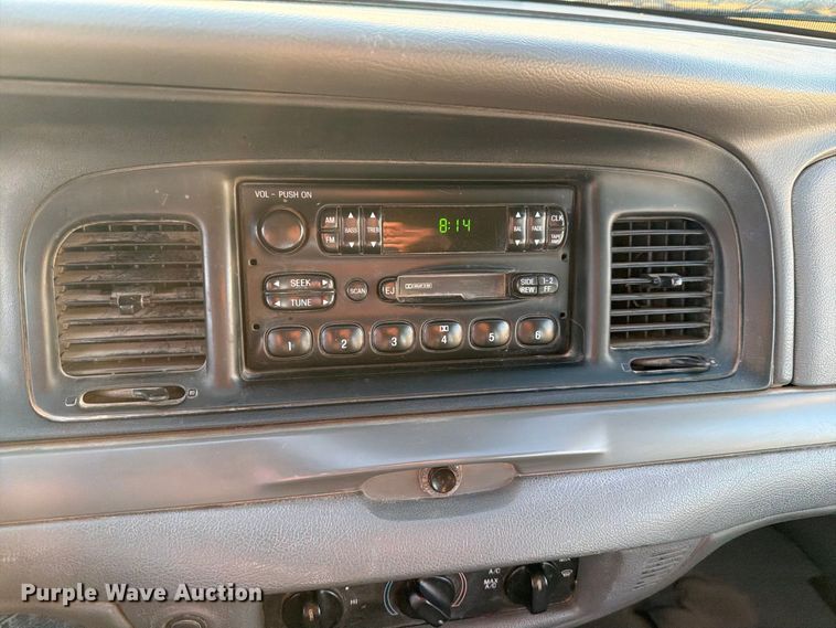 image for item EI7684 2005 Ford Crown Victoria Police Interceptor 