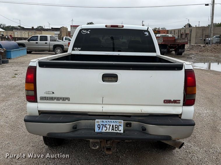 image for item EI7709 2002 GMC Sierra 2500HD Ext. Cab pickup truck