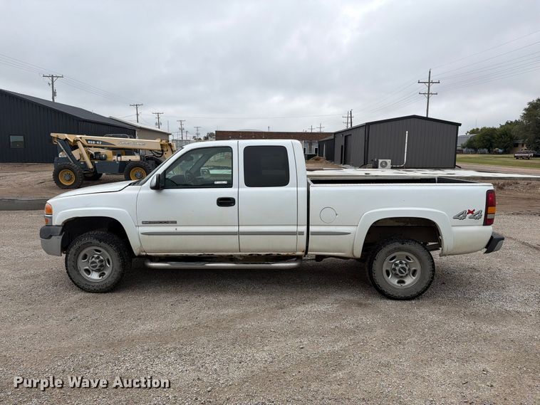 image for item EI7709 2002 GMC Sierra 2500HD Ext. Cab pickup truck