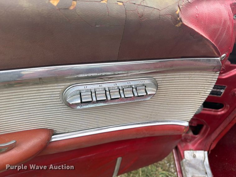 image for item EI7738 1961 Ford Thunderbird 