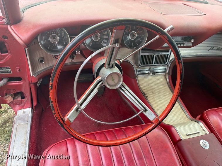 image for item EI7738 1961 Ford Thunderbird 