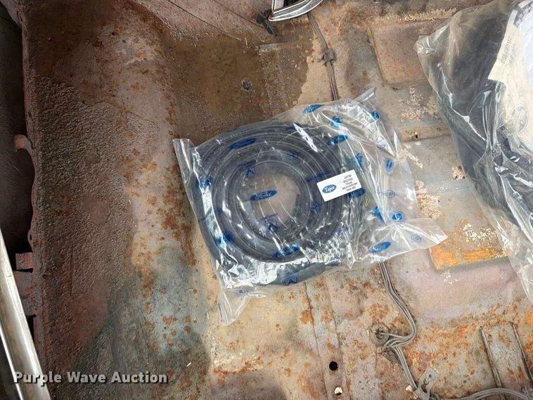 image for item EI7738 1961 Ford Thunderbird 