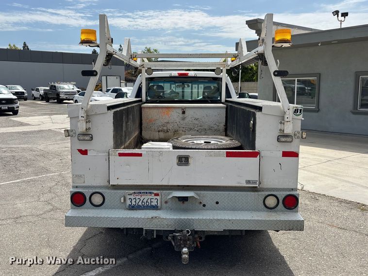 image for item EL2546 2019 Ford F250 Super Duty utility bed pickup truck