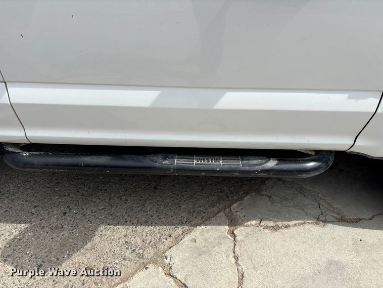 image for item EL2546 2019 Ford F250 Super Duty utility bed pickup truck