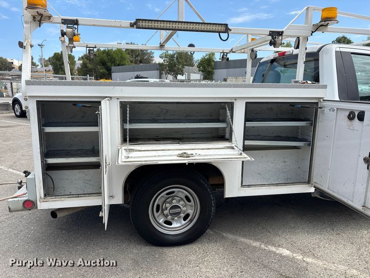 image for item EL2546 2019 Ford F250 Super Duty utility bed pickup truck