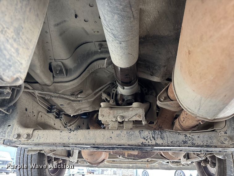 image for item EL2546 2019 Ford F250 Super Duty utility bed pickup truck