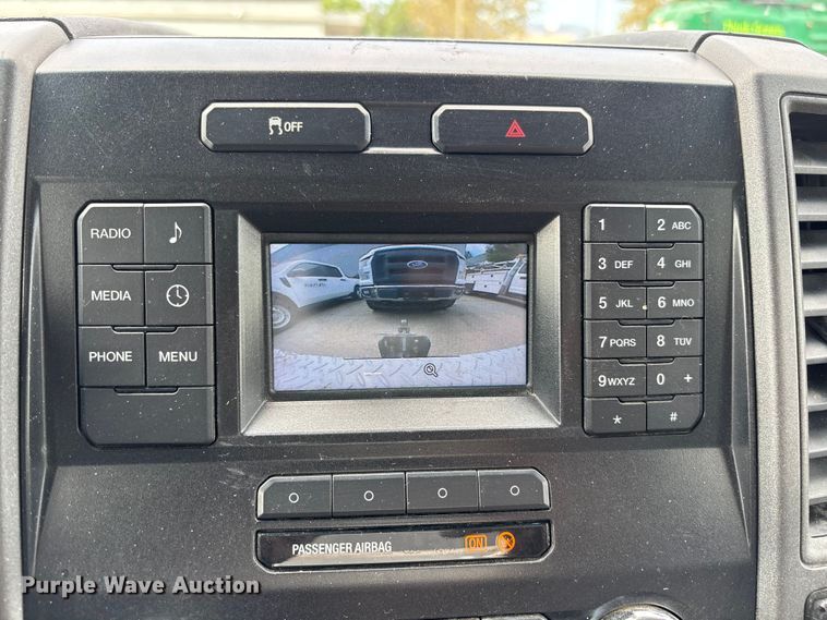 image for item EL2546 2019 Ford F250 Super Duty utility bed pickup truck