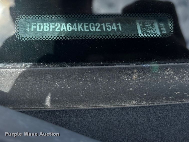 image for item EL2546 2019 Ford F250 Super Duty utility bed pickup truck